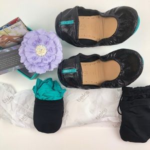 Tieks Request Page!! Don’t buy!! Comment Your Size